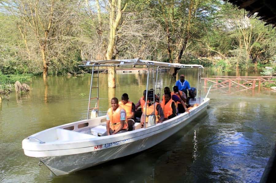 From Nairobi: 2-Day Naivasha Safari with Accommodation - Should you book it?