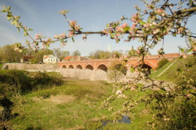 From Riga: Kemeri National Park and Kuldiga Tour
