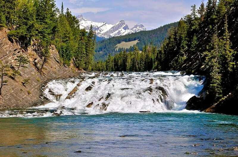 From Vancouver: 4-Day Kamloops, Yoho and Banff National Park - Hotels, rooms, and the food decision