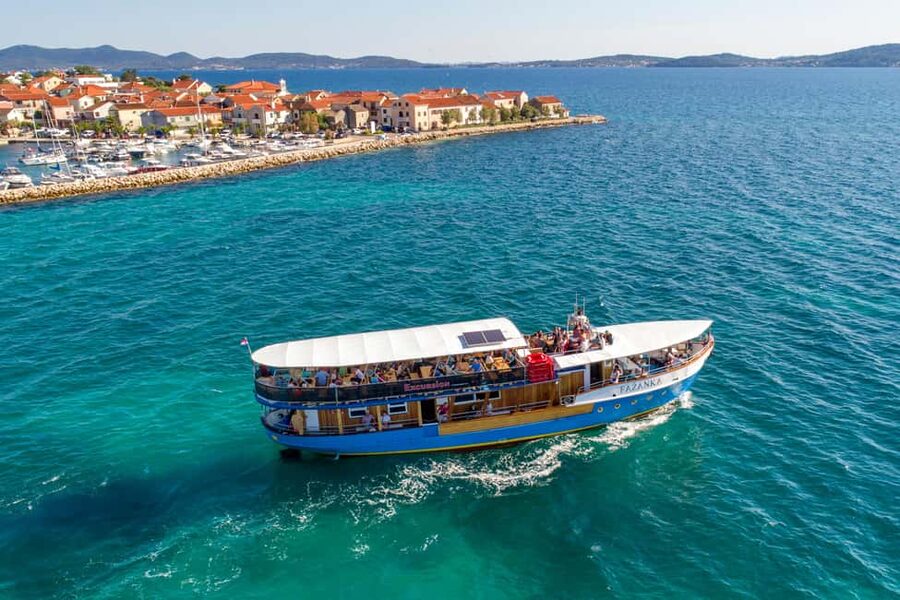 From Zadar/Bibinje: Kornati National Park Cruise with Lunch - Telašćica: cliffs, salt water, and two hours ashore