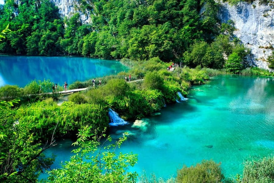 From Zadar: Plitvice Lakes National Park Day Trip +Boat Ride - Why Plitvice Lakes makes a worthwhile day from Zadar