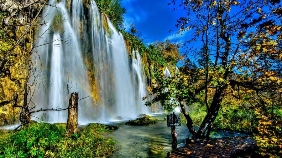 From Zadar: Plitvice Lakes National Park Tour - Crowds, Walking, and Weather
