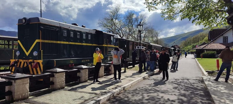 From Zlatibor/Užice: Mokra Gora & Tara National Park - Boarding the Šargan Eight at Vitasi station