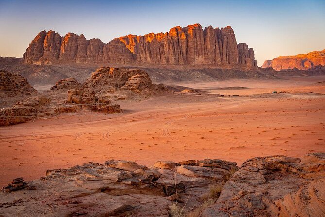 Full-Day 8 Hour Jeep Tour into Wadi Rum Protected Area with Stay - Key details that shape the day