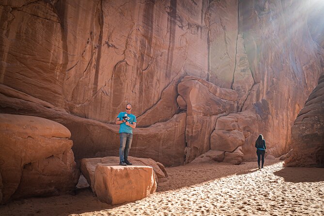 Full-Day Audio Driving Tour of Arches National Park - La Sal Mountains and Petrified Dunes