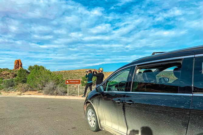 Full-Day Audio Driving Tour of Arches National Park - Salt Valley and the Fiery Furnace