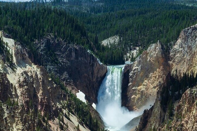 Full Day Best Of Yellowstone National Park Tour From Big Sky - Old Faithful and the best-known geyser basin