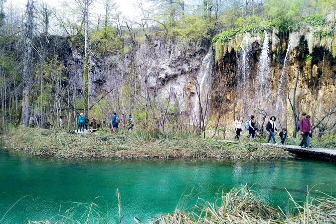Full-Day Private Tour of Plitvice Lakes National Park from Zadar - What the guide adds to the day