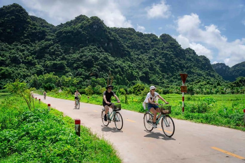 Fullday Trekking in Cat Ba National Park to Viet Hai Village - Frog Pond and the limestone wetland