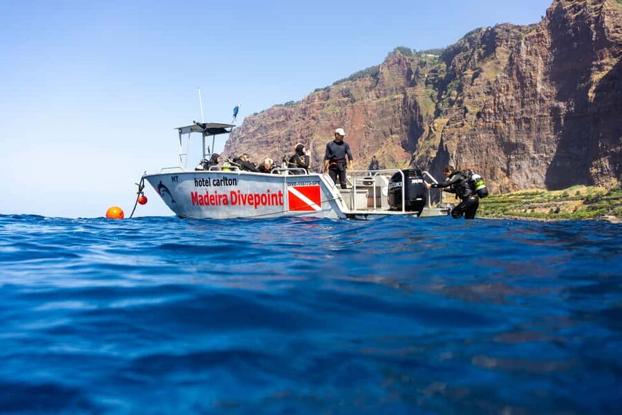 Funchal: Garajau national park - certified divers - The safety check matters here