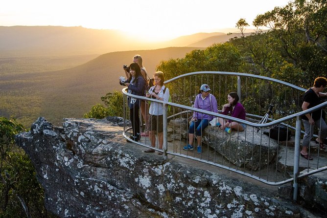 Grampians National Park with MacKenzie Falls and Kangaroos - Reed Lookout and Boroka Lookout cover the big scenery