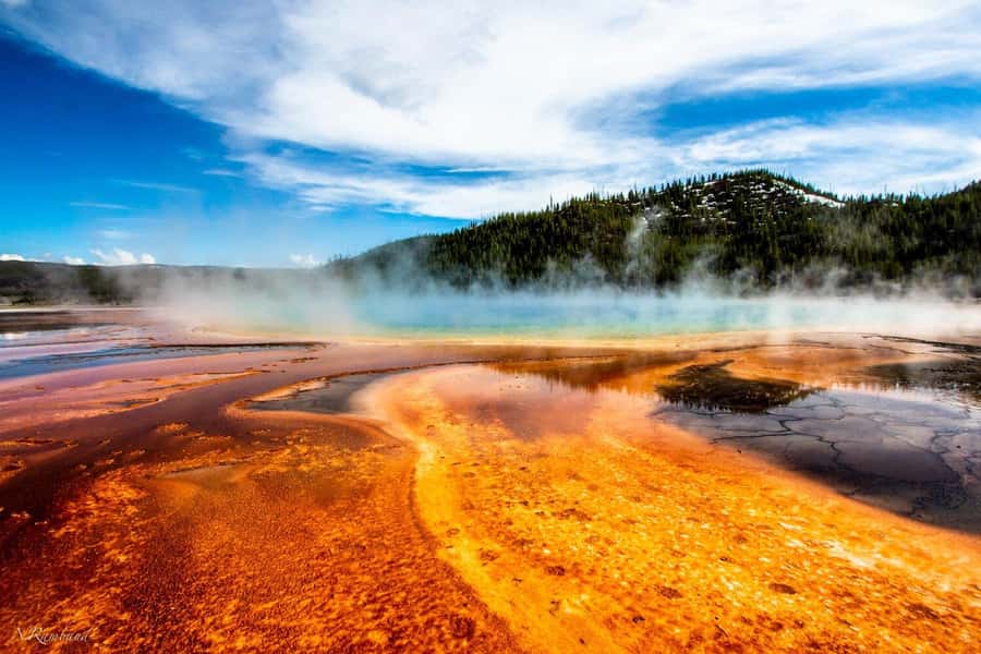 Grand Teton,Yellowstone National Park 3-Day Tour from SLC - Day two: Yellowstone’s big sights from Norris to Old Faithful