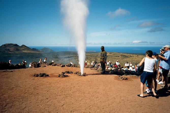 Guided tour: Timanfaya National Park and La Geria with pick-up - Why Timanfaya is the main event