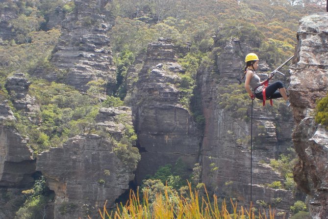 Half-Day Abseiling Adventure in Blue Mountains National Park - What the 3-hour-30-minute schedule feels like