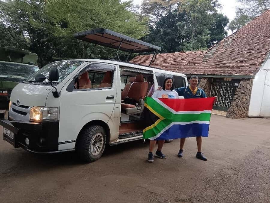 Half day Nairobi National Park with free pick up - Looking for lions, rhinos, giraffes, and the Big Five