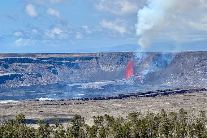 Hawaii Volcanoes National Park and Hilo Highlights Small Group Tour - Walking through Thurston Lava Tube