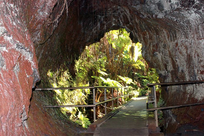 Hawaii Volcanoes National Park and Hilo Highlights Small Group Tour - Starting with Hilo’s gardens and waterfall