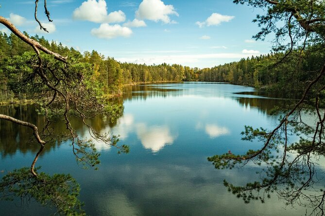 Helsinki: Nuuksio National park hiking with campfire lunch - Key points at a glance