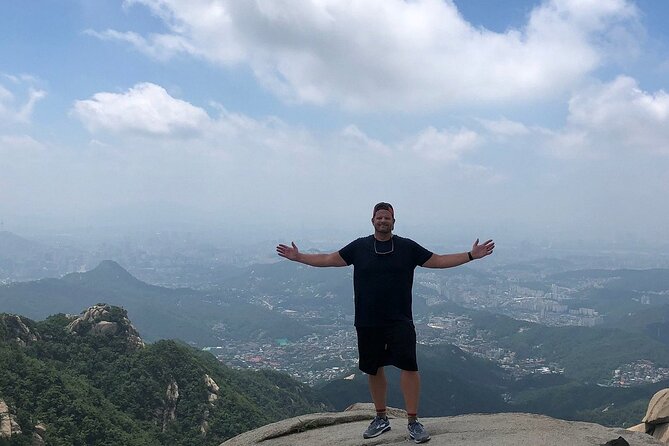 Hiking in Seoul : Bukhansan National Park - Meeting at Myeongdong for the 9 a.m. start