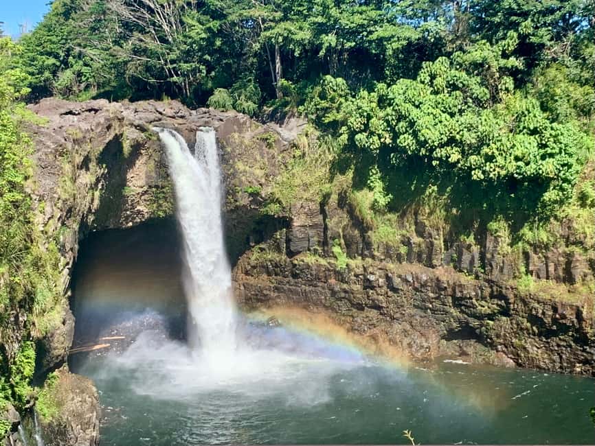 Hilo: Hawaii Volcanoes National Park and Hilo Highlights … - Walking through Thurston Lava Tube