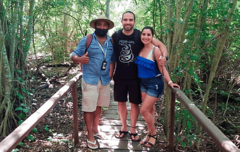 Huatulco: National Park Hiking and Snorkeling Tour - Reaching Cacaluta Bay