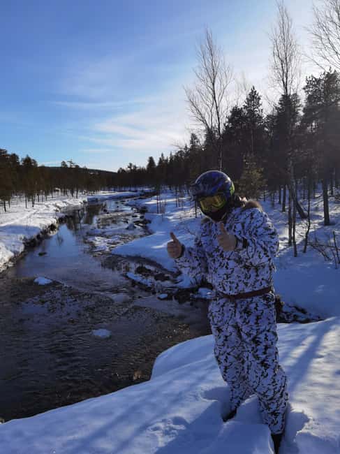 Ivalo: Snowmobile Safari in Hammastunturi Wilderness - The wilderness hut and hot berry juice