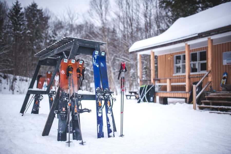 Jacques-Cartier National Park: Skiing Excursion - Getting ready at the park lodge