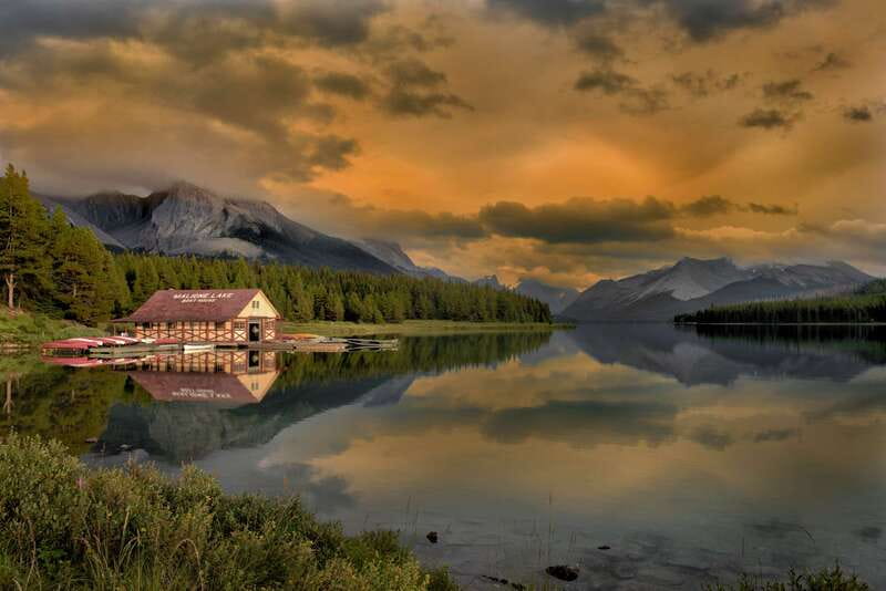 Jasper National Park: Maligne Lake Cruise With Guide - Is $84 a fair price?