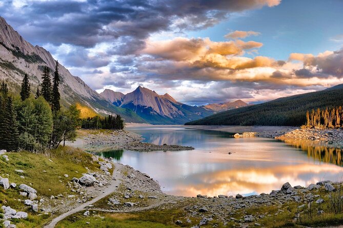 Jasper National Park Tour: Maligne Valley, Medicine Lake and Spirit Island - Is the $154.71 price fair?