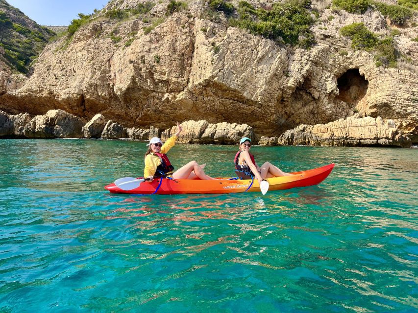 Jávea: Cala Tango and San Antonio Nature Reserve Kayak Tour - Illot de la Mona and the cave experience