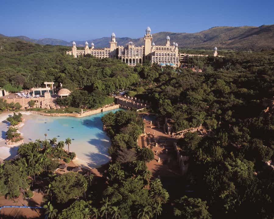 Johannesburg: Full Day Sun City & Pilanesberg Nature Reserve - The early hotel pickup and three-hour drive