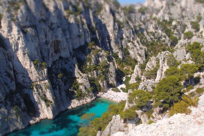 Kayak guided tour with a Local, Cassis Calanques National park - Starting at Port Miou with a kayak in hand