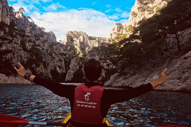 Kayak guided tour with a Local, Cassis Calanques National park - What the local guide adds