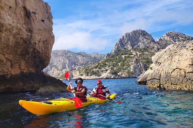 Kayak guided tour with a Local, Cassis Calanques National park - Reaching the Calanque d’En-Vau