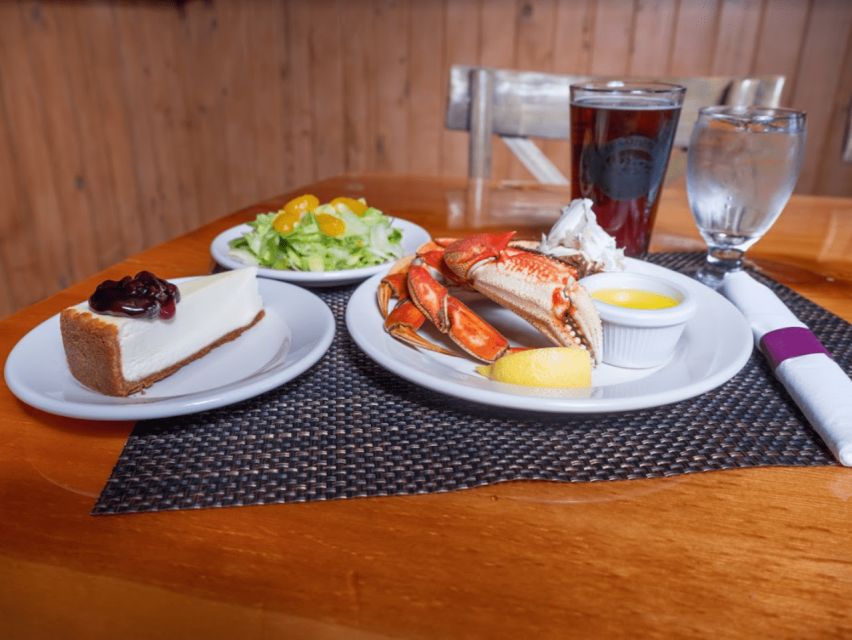 Ketchikan: Wilderness Boat Cruise and Crab Feast Lunch - Cruising through George Inlet