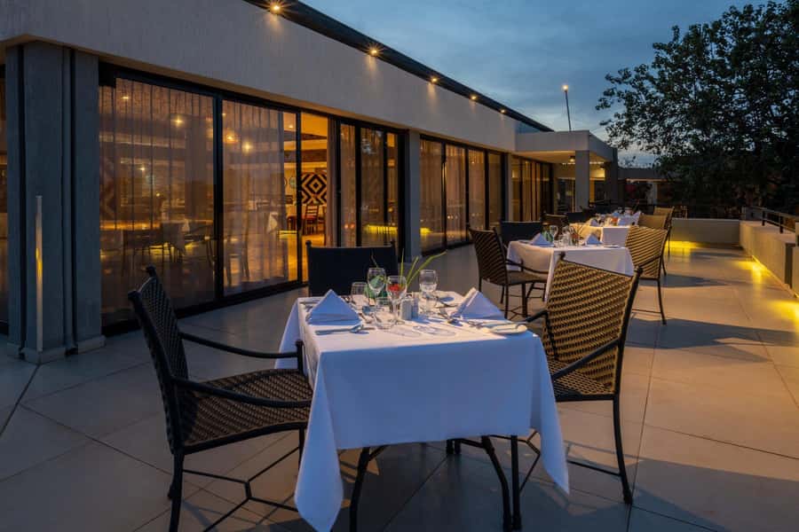 Kigali: Akagera National Park Luxury Day Trip with Boat Ride - What the $390 price really buys