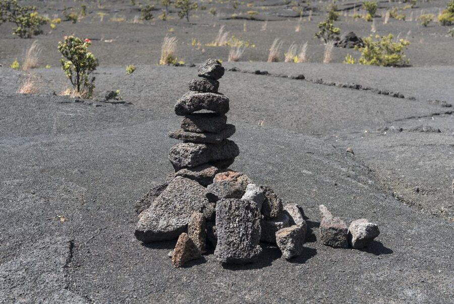Kilauea: Volcanoes National Park Guided Hike - Around the hardened lava lake