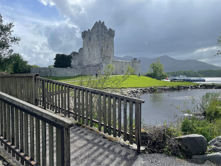 Killarney Carriage Tours National Park and Lakes - Booking flexibility and group arrangements