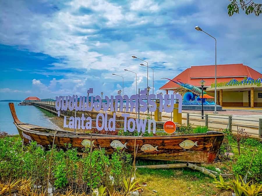 Ko Lanta: Old Town Sightseeing and National Park Tour - Thung Yee Peng and its quiet mangrove paths