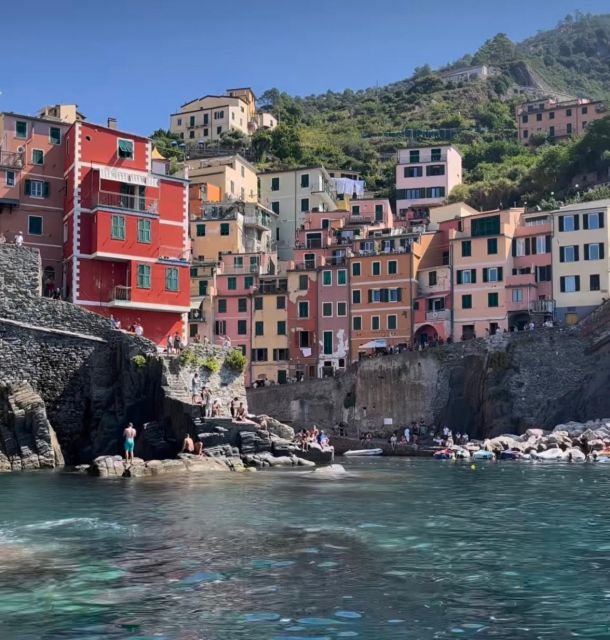 La Spezia: Cinque Terre National Park Boat Tour - Red cliffs, small beaches, and the first swims