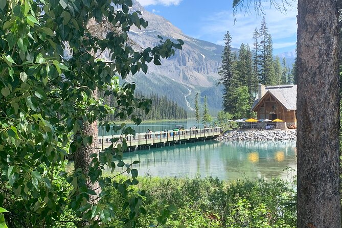Lake Louise Moraine Lake Emerald Lake Yoho Banff National Park - Lake Louise, Victoria Glacier, and the lunch stop