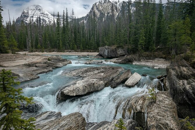 Lake Louise Moraine Lake Emerald Lake Yoho Banff National Park - Emerald Lake and Natural Bridge in Yoho National Park