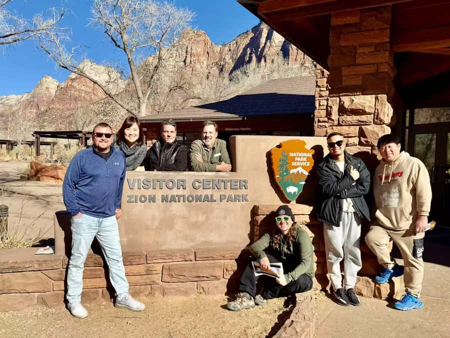 Las Vegas: Zion National Park Group Tour with Lunch - Zion Visitor Center and the first look at the park
