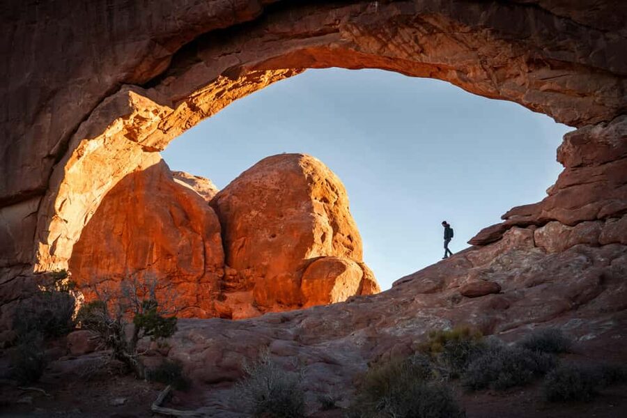 Los Angeles: 10-Day Yellowstone National Park Round Tour - What $2,136 buys you on this American West loop