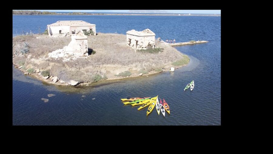 Marsala: Kayak Tour in Stagnone di Marsala Nature Reserve - Isola Schola, the smallest island on the route