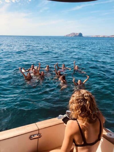 Marseille: Calanques National Park Boat Trip with Swimming
