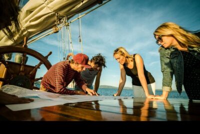 Marseille: Calanques National Park Sailing Cruise with Lunch