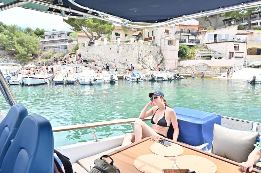 Marseille: Half-Day Boat Tour to the Calanques National Park - Why the hybrid boat changes the experience