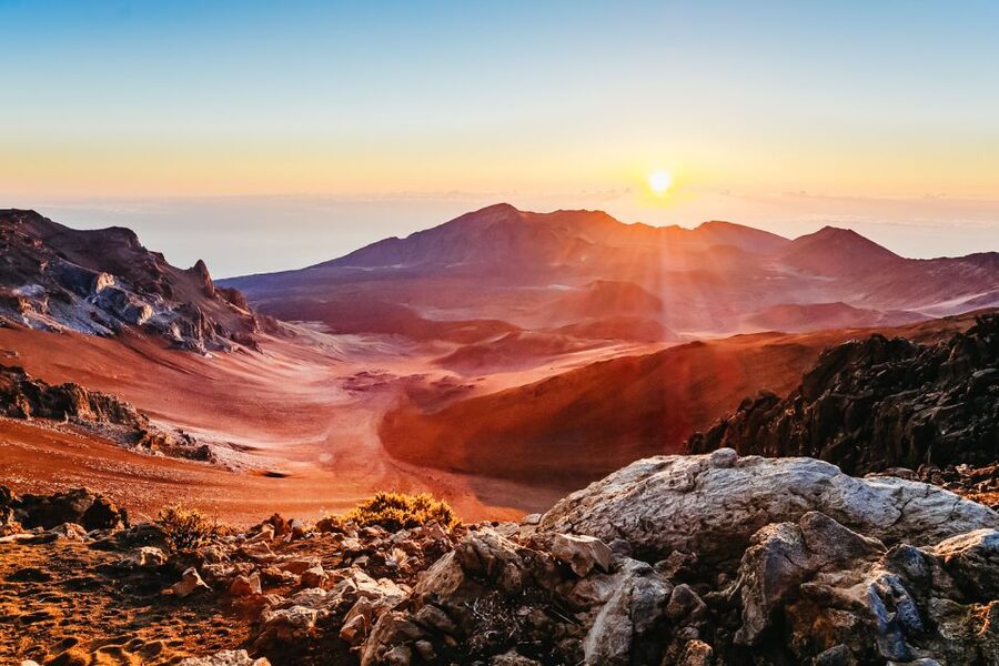 Maui: Sunrise & Breakfast Tour to Haleakala National Park - A pre-dawn start from Maui’s coast