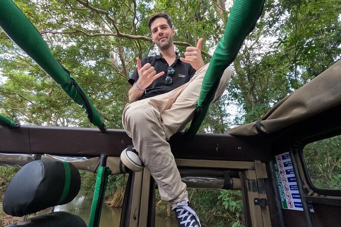 Minneriya National Park halfday Safari - The real price, including the park fee